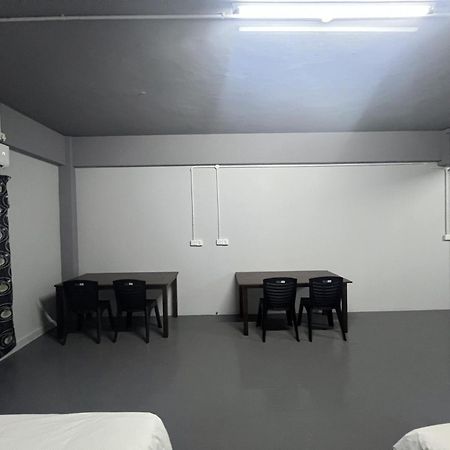Makotel Hostel Іпох Екстер'єр фото