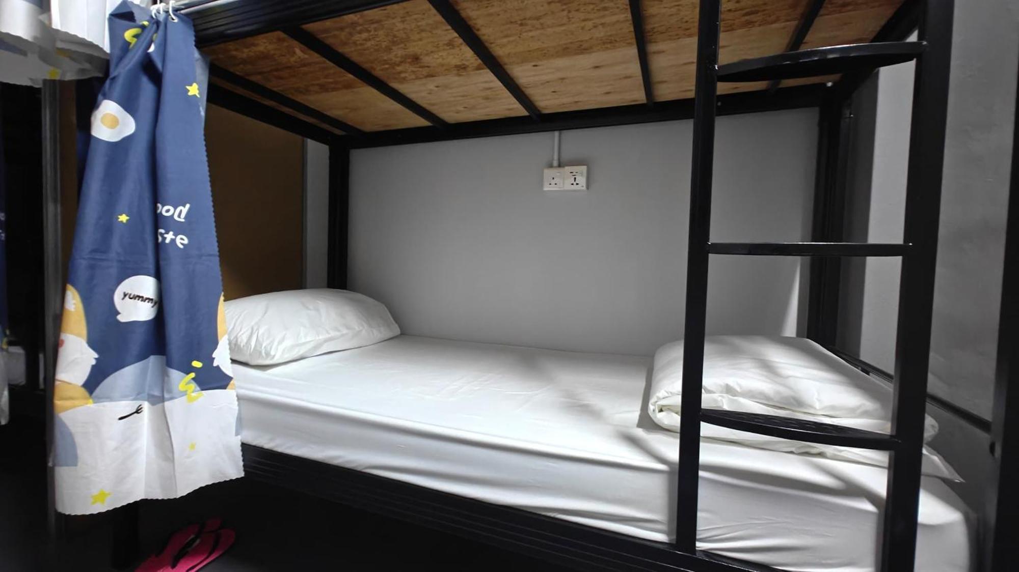 Makotel Hostel Іпох Екстер'єр фото