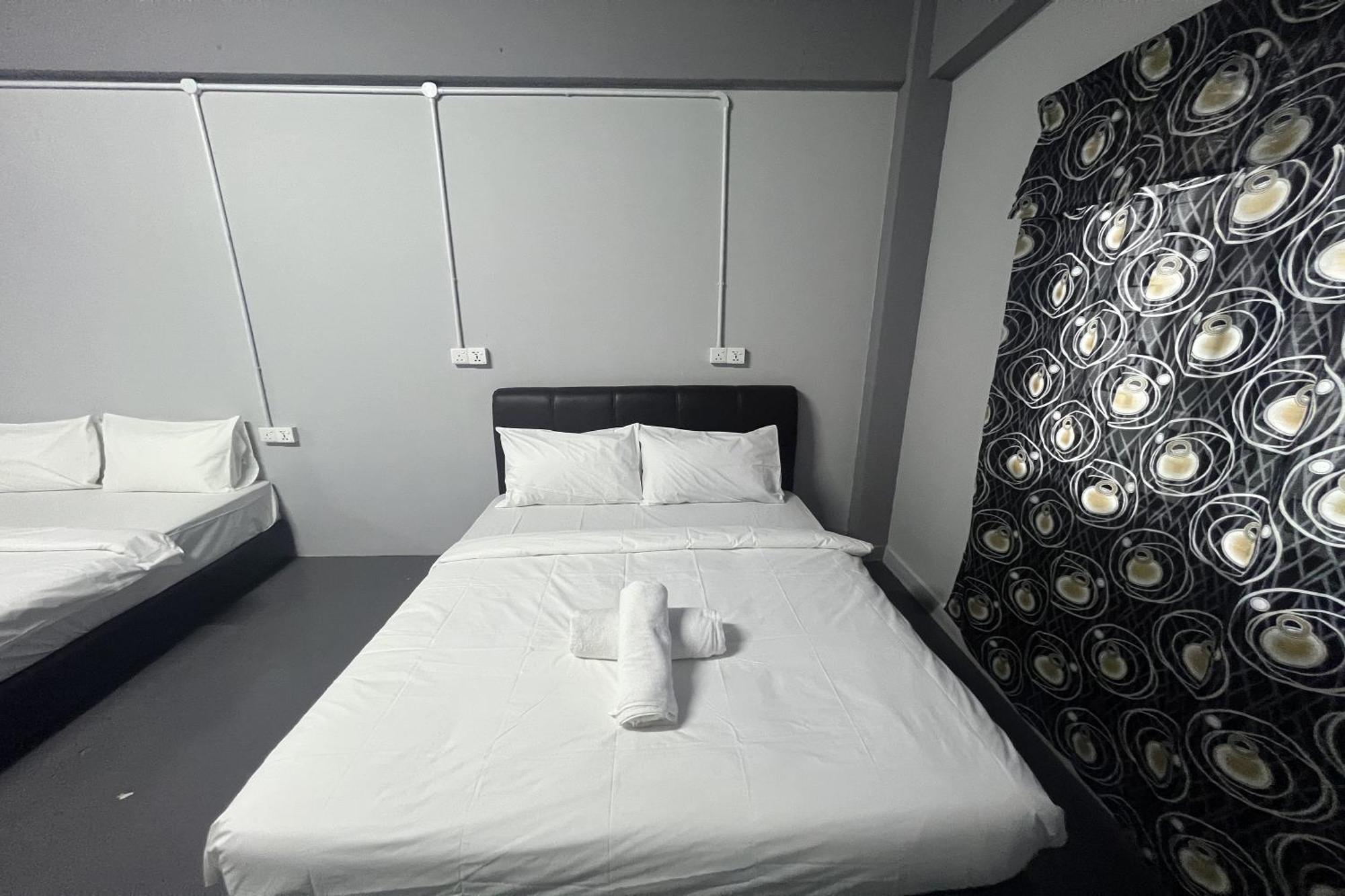 Makotel Hostel Іпох Екстер'єр фото
